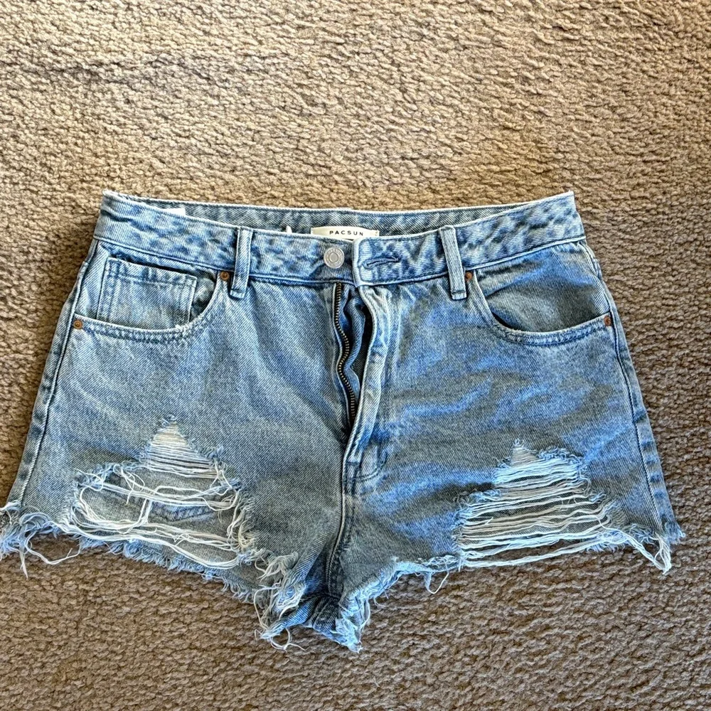 PacSun Denim Distressed Women Shorts - Picture 1 of 2